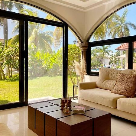 Charming Lagoon Front Villa By Casa Paraiso كانكون المظهر الخارجي الصورة