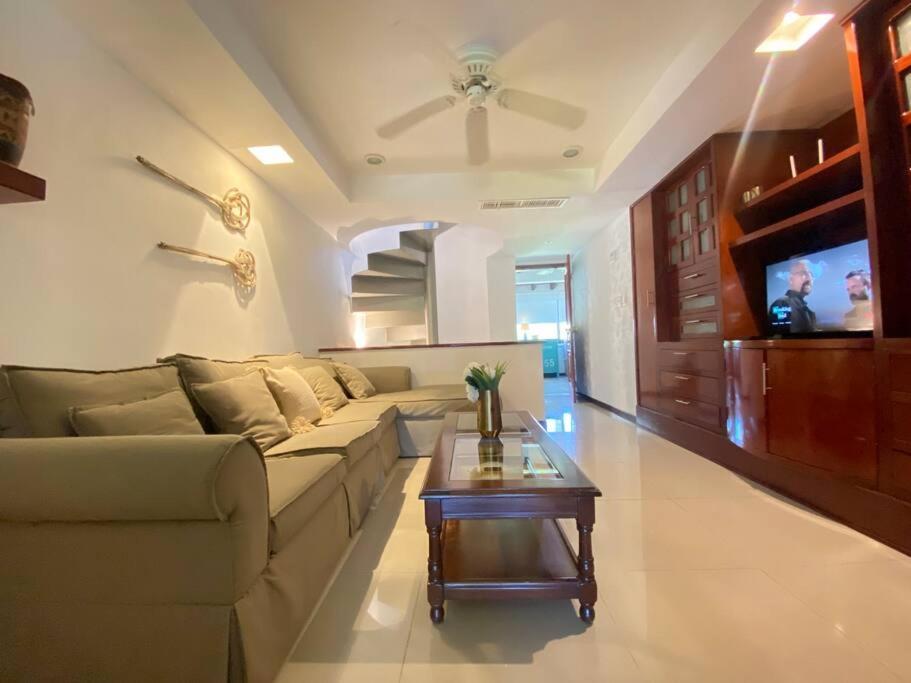 Charming Lagoon Front Villa By Casa Paraiso كانكون المظهر الخارجي الصورة